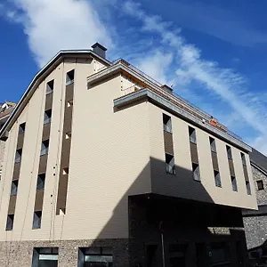 Hotel Guineu, Pas De La Casa