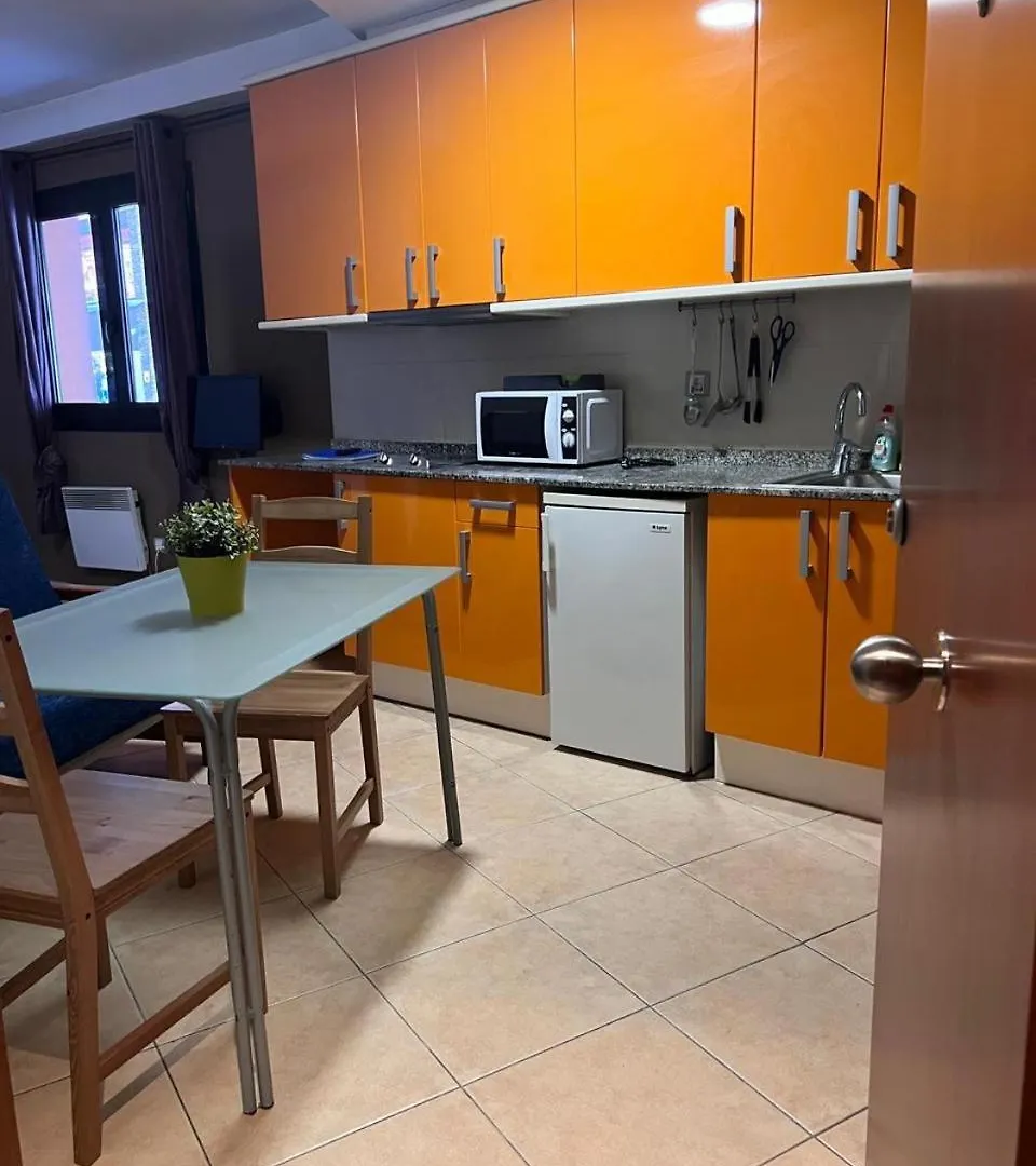 아파트 Apartaments Engait 파스데라까사